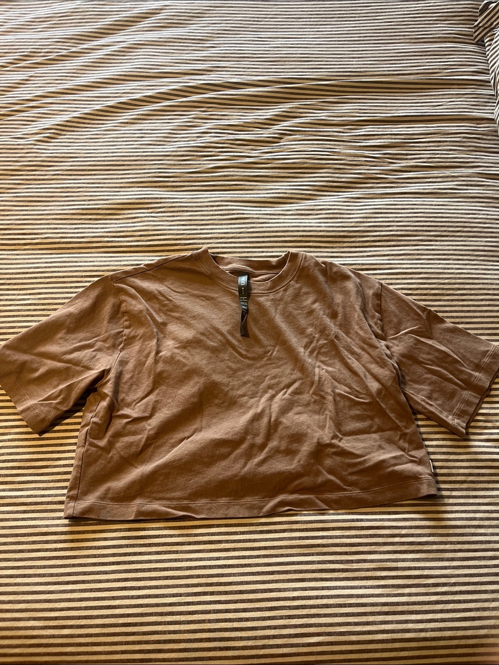 Vuori Heavyweight Cotton Crop Tee